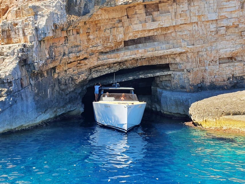 Hvar: Colnago 45 Speedboat Private Charter With Crew - Suitability and Safety