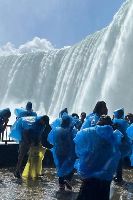 ⁠Toronto: All Inclusive Day and Evening Niagara Falls Tour - Transportation