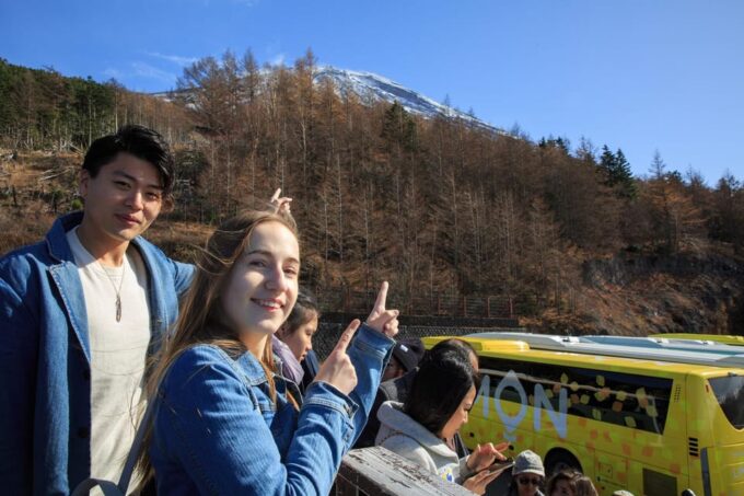 ●Tokyo via Mt. Fuji 5th Station Bus Transfer From Takayama - Weather and Clothing Recommendations