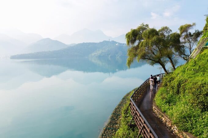📸🌄 Exclusive 3-Day Sun Moon Lake & Alishan Private Tour - Additional Fees