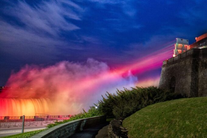 ⁠Toronto: All Inclusive Day and Evening Niagara Falls Tour - Frequently Asked Questions