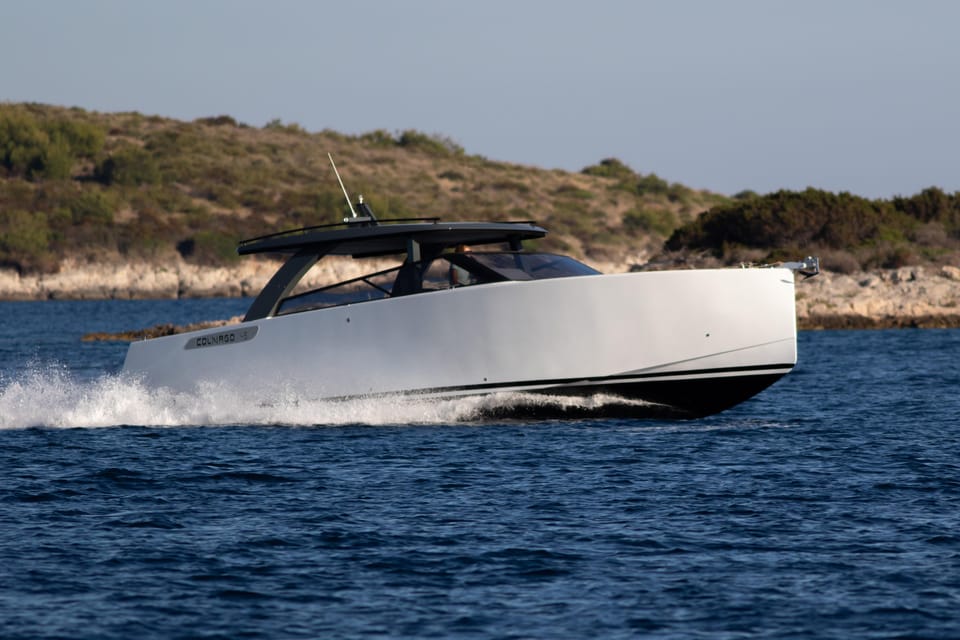 Hvar: Colnago 45 Speedboat Private Charter With Crew - Frequently Asked Questions