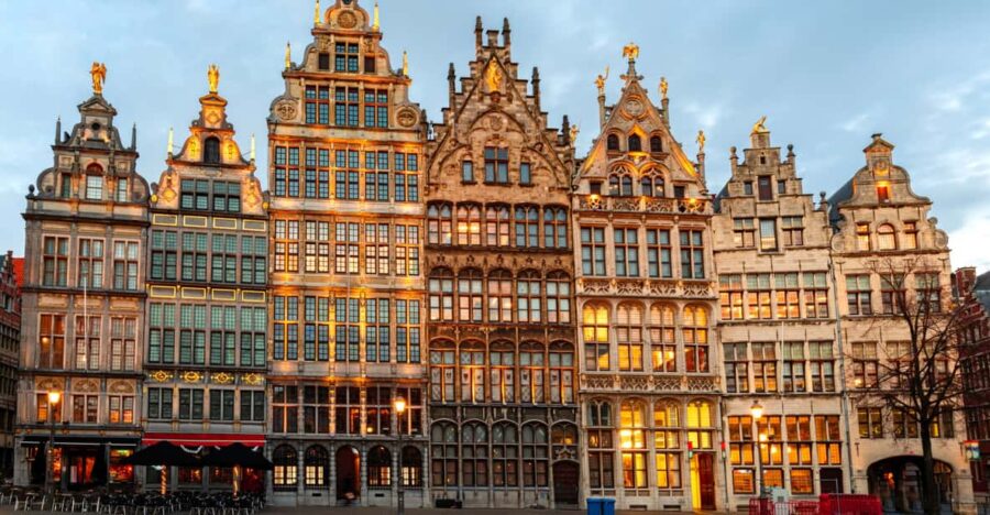 Antwerp: Highlights App Guided Tour With Puzzles