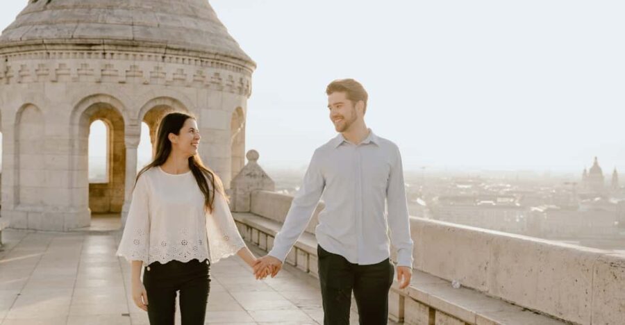 Budapest: Romantic Photoshoot at Budas Iconic Sightseeings