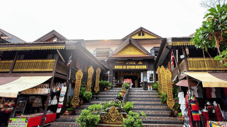 From Chiang Mai: Temples & Golden Triangle CUSTOMIZED Tour
