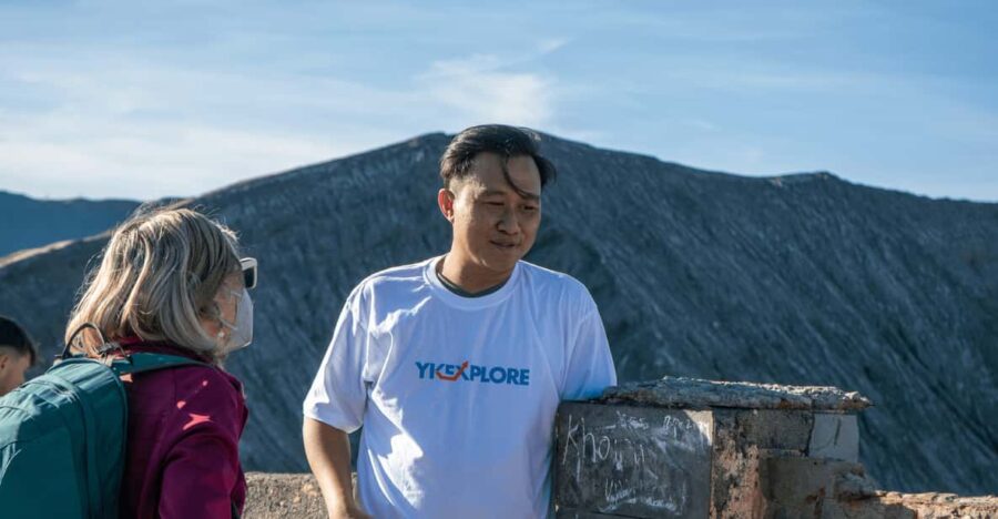 From Surabaya or Malang: Bromo Tumpaksewu Shared Guided Tour