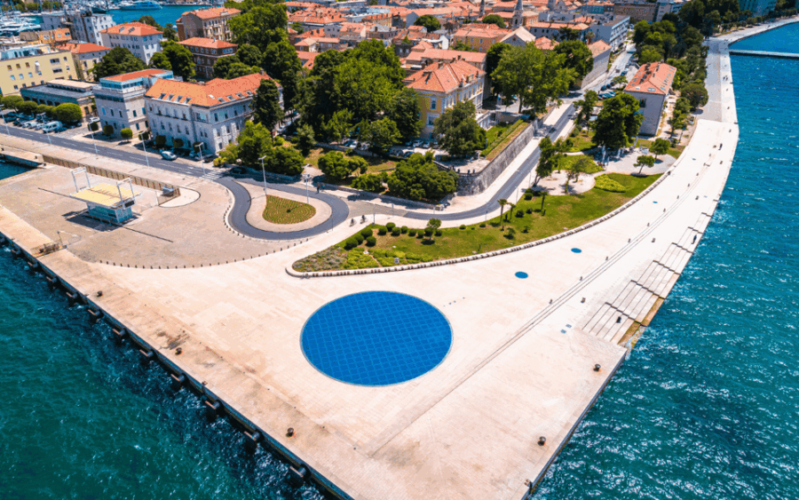 History Walking Group Tour in Old Center of Zadar