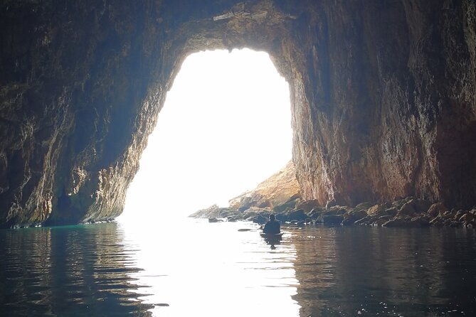 Kayak Dénia Between Caves