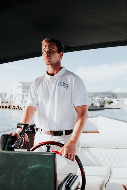 Knysna: Scenic Cruise Aboard a Luxury Lounge Cruiser