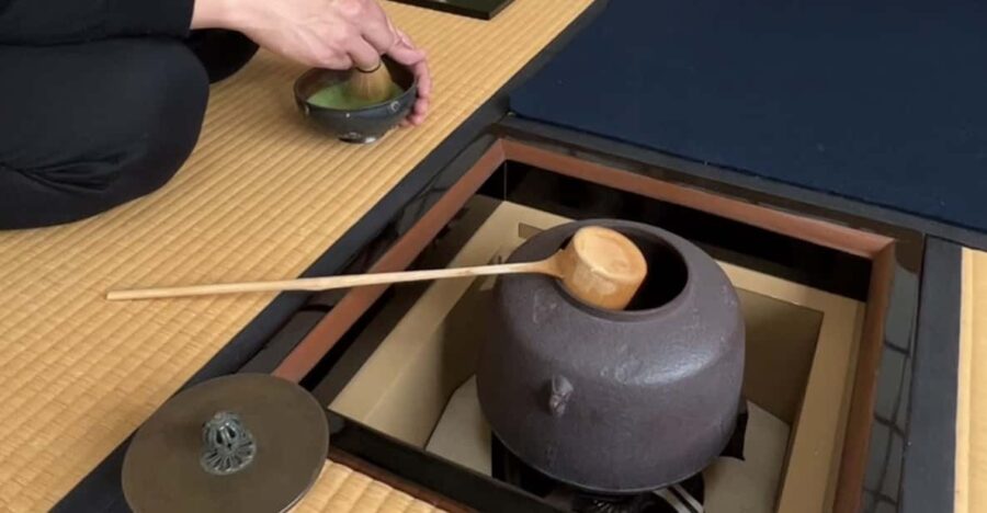 Kyoto: Tea Ceremony Experience in a Small Tea Room