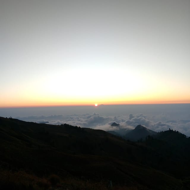 Mount Rinjani 2D/1N Senaru Crater Rim - Activity Overview