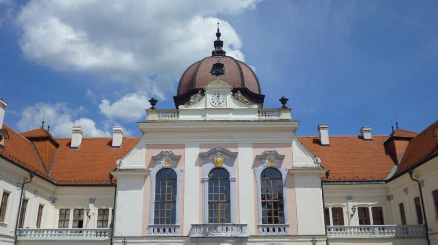 Palace of Queen Elisabeth Tour