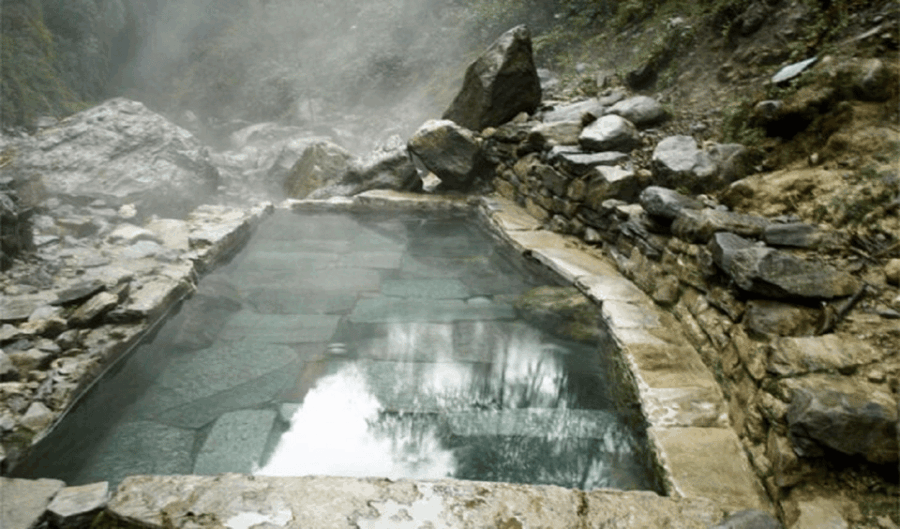 Pokhara: 3-Day Poonhill & Mustang Himalayan Adventure Tour