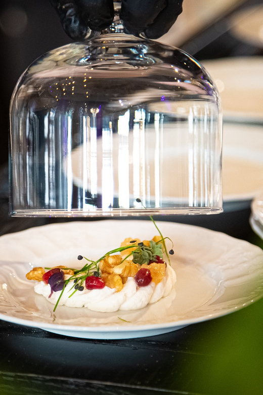 Prague: Czech Tapas Dining Experience With Unlimited Drinks - Local and Fresh Ingredients