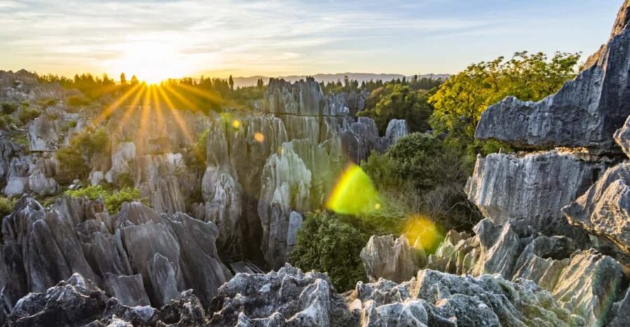 Private Day Tour to Kunming Stone Forest and Jiuxiang Cave - Tour Overview