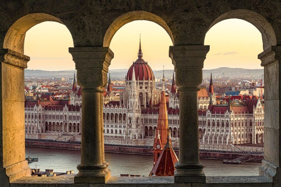 Royal Budapest: Buda Castle District Walk (Medieval Area)
