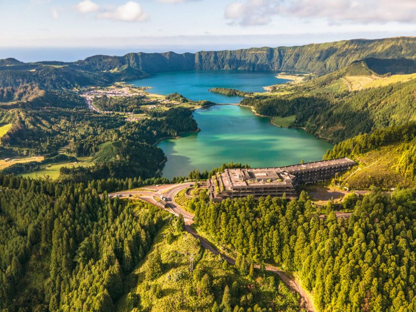 Sete Cidades & Lagoa Do Fogo: Full Day Tour With Lunch