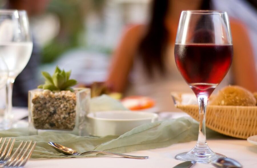 Stellenbosch & Franschhoek: Private Tour – 9 Hours