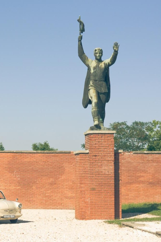 Trabant Transfer to Memento Park With Guided Tour - Key Points