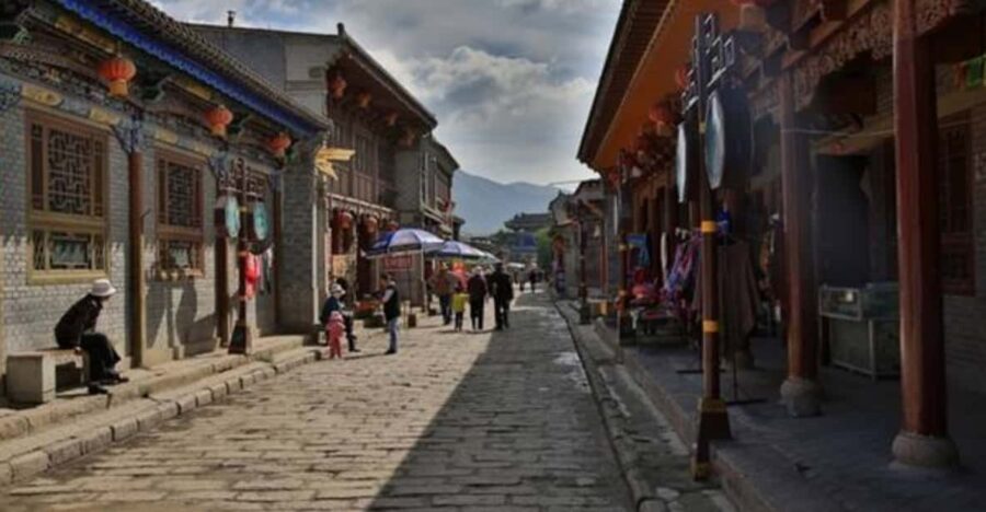 Xining Kumbum Monastery Great Mosque& Old Street Day Tour