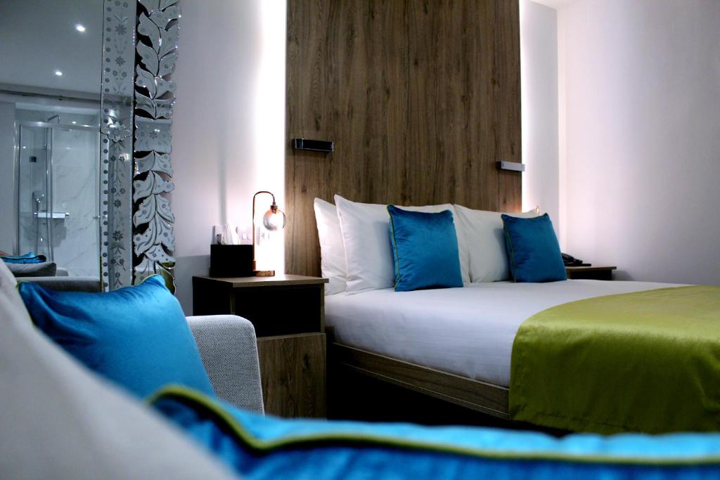 1 Craven Hill Gardens - Key Points