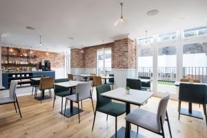 15 by Le Mirage - Key Points