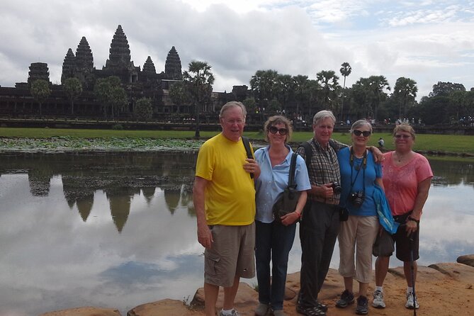1-Day Private Angkor Temple Tour With Sun Rise by Tuk Tuk From Siem Reap