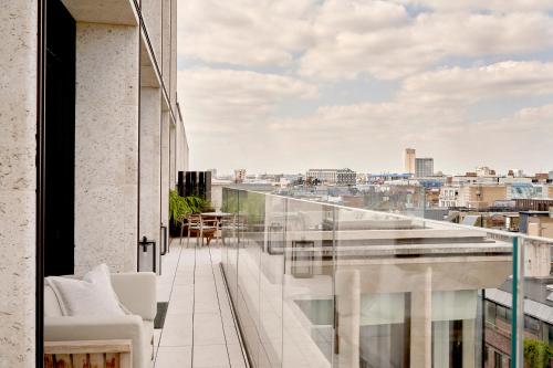 1 Hotel Mayfair - Hotel Location and Accessibility