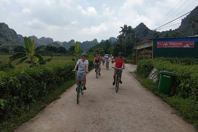 2-Day Cruise to Lan Ha Bay - Ha Long Bay and Viet Hai Village