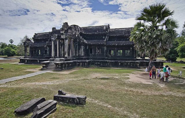 2 Days Angkor Wat, Bayon, Ta Promh & Koh Ker Group Tour
