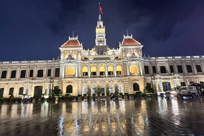 2 Hours Evening Walking Tour in Saigon With Professional Guide - Tour Overview