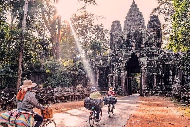 4-Day Tour(The Amazing Face, Jungle of Temple & Holy Clay)