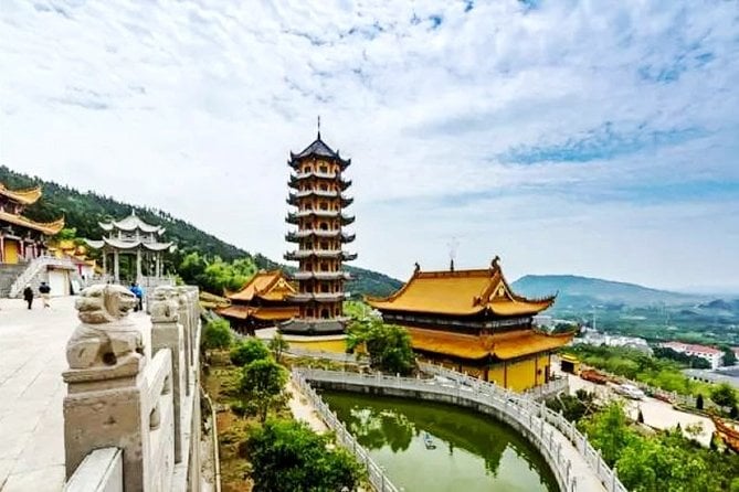4-Hour Nanjing Private Tour: Xiaoling Tomb, Ming City Wall and Memorial Hall