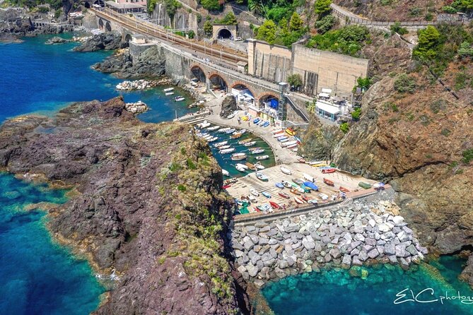 5 Lands From the Sea – Snorkeling and Unforgettable Landscapes