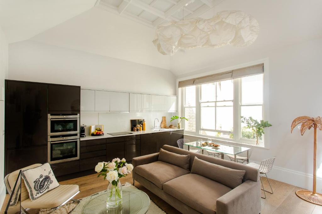 56 Welbeck Street - Property Overview
