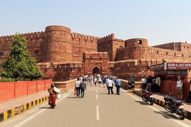 6 Days Golden Triangle With Udaipur : Delhi , Agra , Jaipur & Udaipur Tour