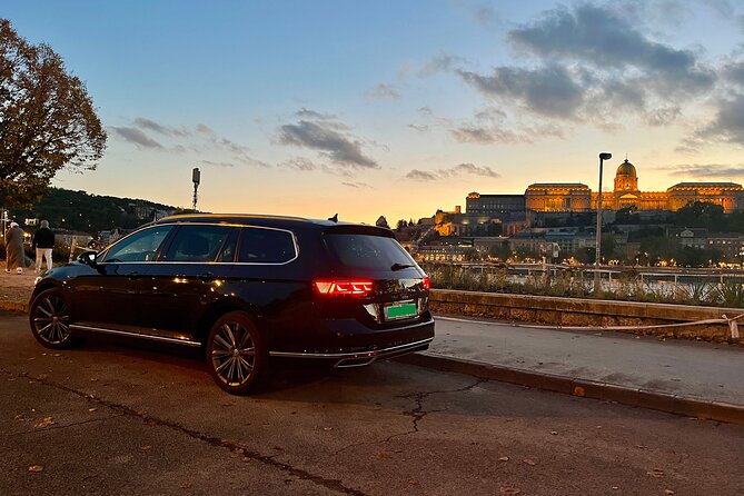8-Hour Private Budapest City Tour by Car / Minivan