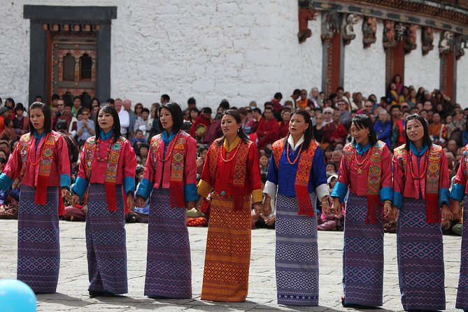 9 Days Authentic Bhutan Tour by Local Experts