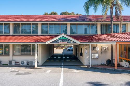 Adelaide Granada Motor Inn - Location and Accessibility