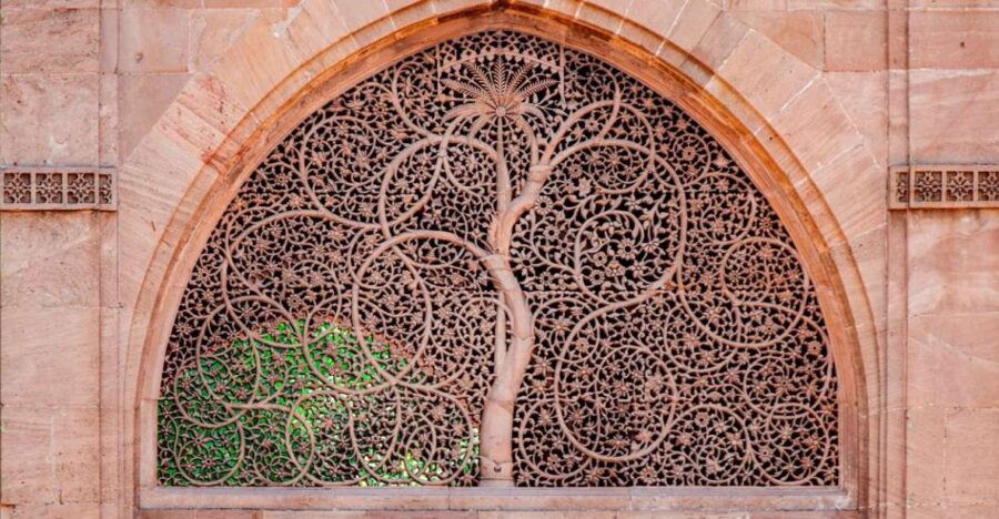 Ahmedabad: Adalaj Stepwell & Religious Tour With Transfer - Tour Overview