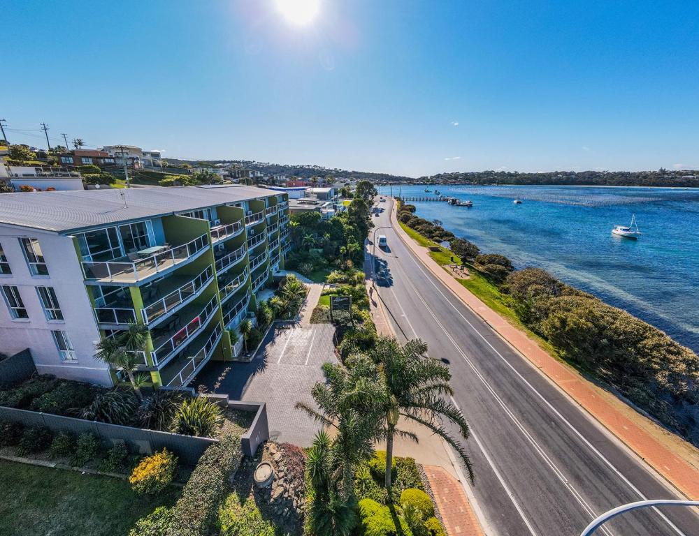 Albacore Apartments Review