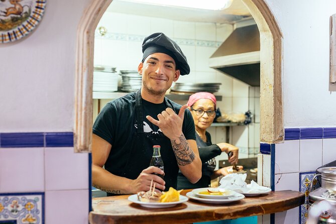Alicante PRIVATE Food Tour With Locals: 10 Food & Drink Tastings Included