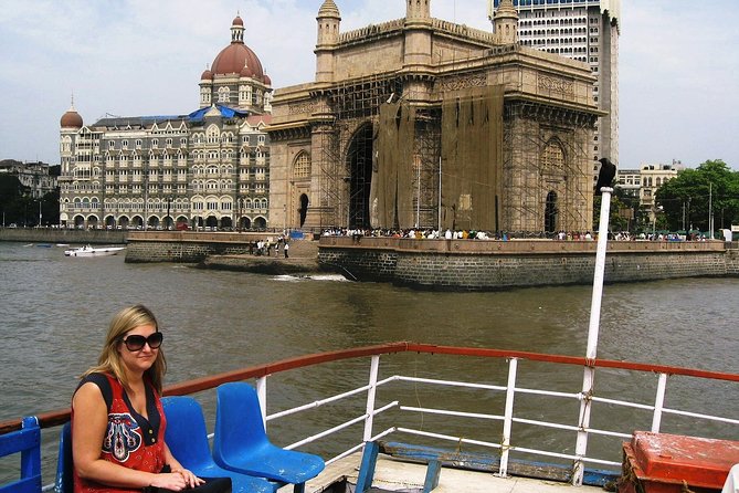 All in One-Combo of City, Dhobighat, Slum & Dabbawala With Ferry and Train Ride.