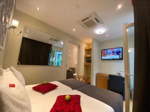 Alp Hotel - Hotel Location and Accessibility