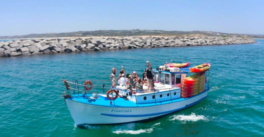 Alvor: Explore Caves Boat and Kayak Tour
