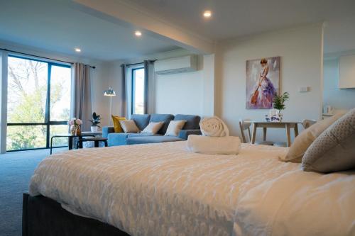 Amazing Sea Views Luxury Guest House - Property Overview