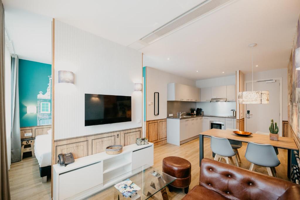 Amsterdam ID Aparthotel - Location and Accessibility