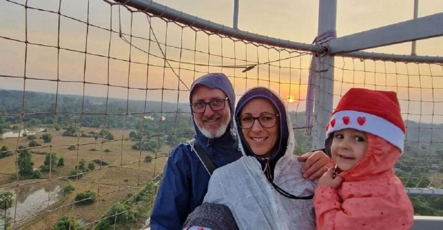 Angkor Balloon Sunrise or Sunset Ride and Pick Up/Drop off