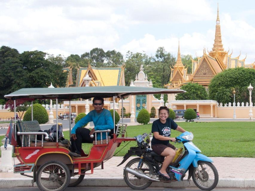 Angkor Wat Tour by Tuk-Tuk With English Speaking Driver