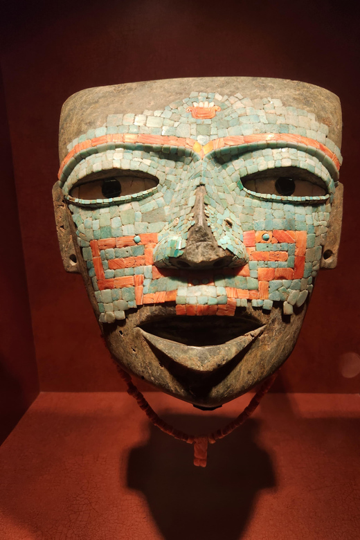 ANTHROPOLOGY MUSEUM AND CHAPULTEPEC GUIDED TOUR